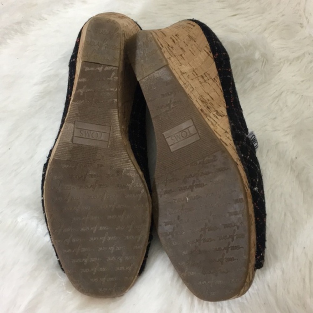 Toms Black & Multi Cork Peep Toe Wedges, size 7 - Picture 6 of 8